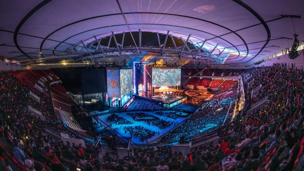 2 LoL superstars could complete historic year at Worlds 2023